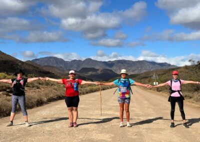 ladies making a chain on the Montagu Camino
